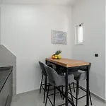 And Kudelik Apartment *