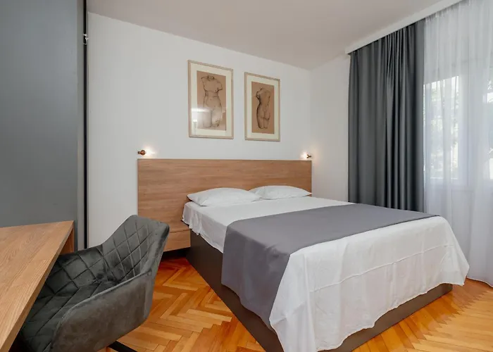 And Kudelik Apartment *